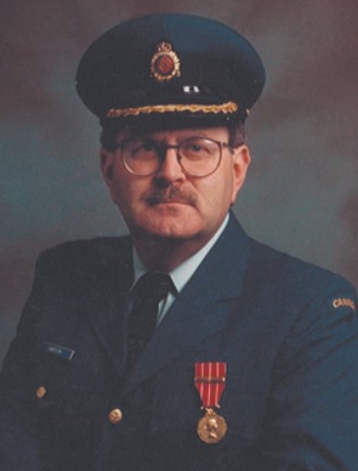 Major (retraité) Robert « Bob » Gérald Simpson CD