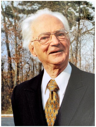 Dr René Paquin
