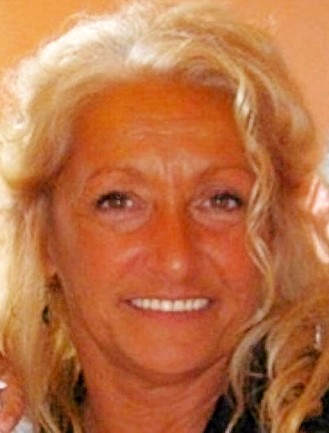 Mme Jocelyne Champagne