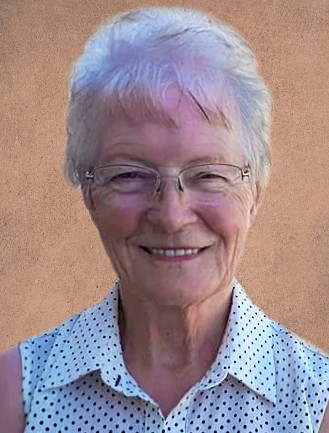 Mme Carmen Compartino Harvey