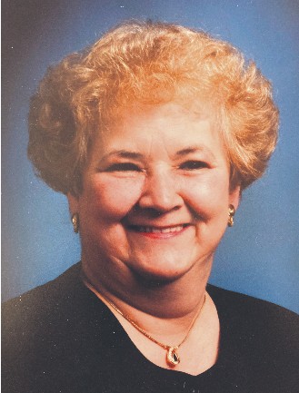 Mme Lucie Deschênes