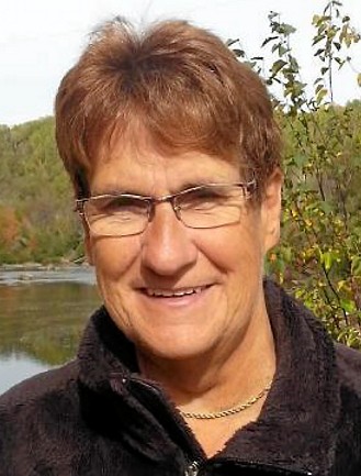 Mme Lise Côté