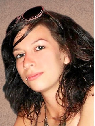 Mme Samantha Deschênes
