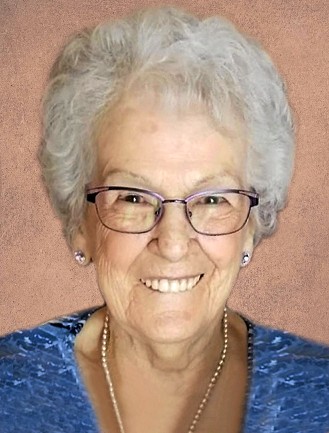 Mme Ecclésianne Perron