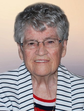 Mme Hélène Paquet