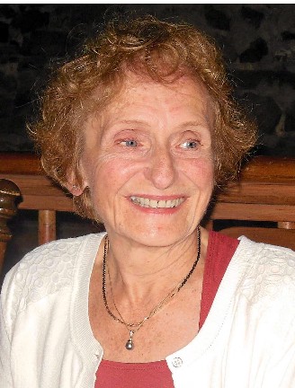 Mme Simone Paradis