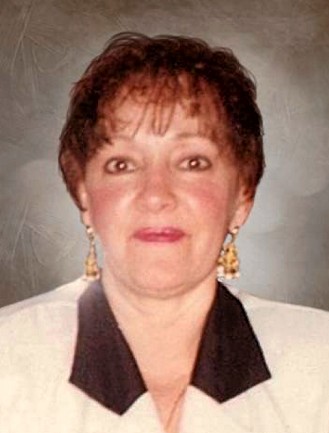 Mme Gisèle Pineault