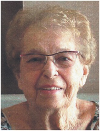 Monique (née Robitaille) Garneau