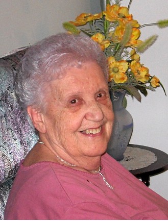 Mme Jeannette Drolet Hébert
