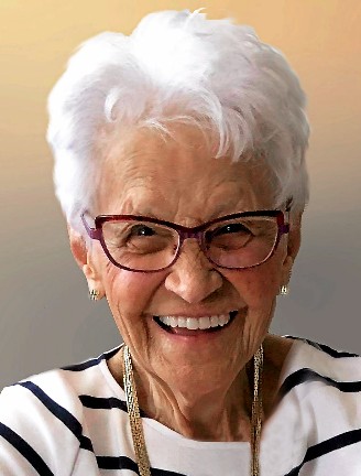 Mme Marcelle Guay