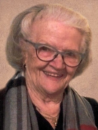 Mme Juliette Côté Claveau