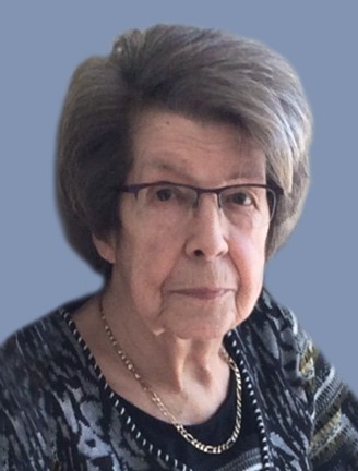 Mme Gertrude Thériault