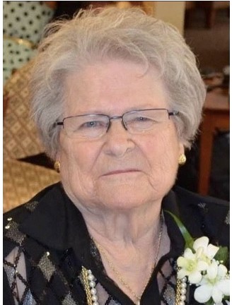 Mme Nellie Fillion