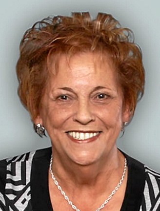 Mme Georgette Côté