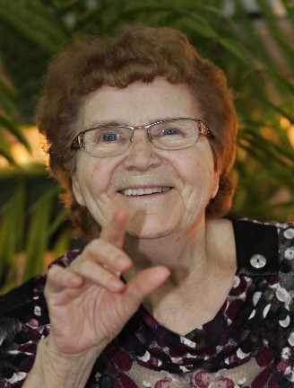 Mme Madeleine Proulx