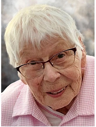 Mme Suzanne Dumas Champagne