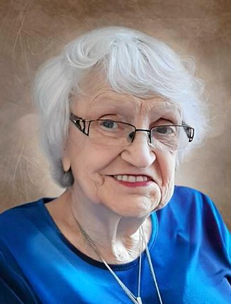 Mme Estelle Simard