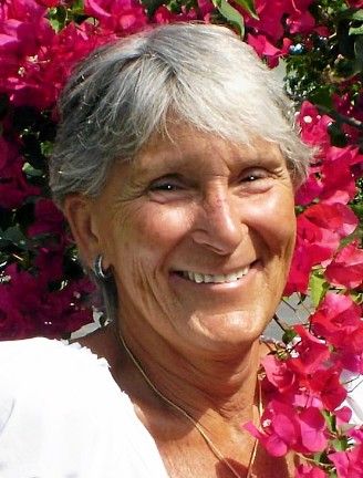 Mme Madeleine Spence