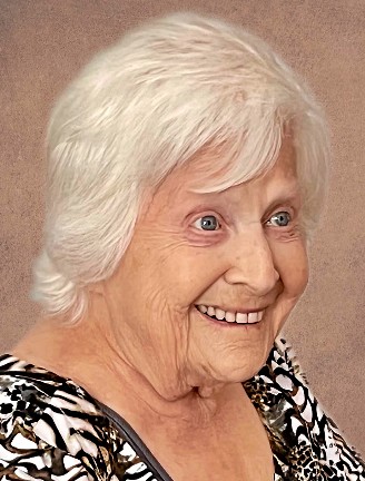 Mme Lucille St-Gelais