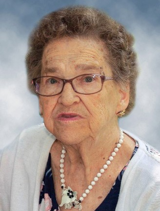 Mme Marie-Berthe Vigneault