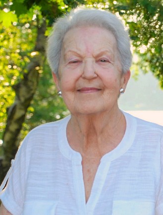 Colette Lambert Darvault