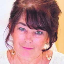 PAQUETTE MONIQUE
