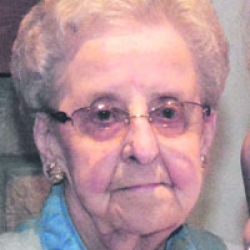 DANIS HÉLÈNE