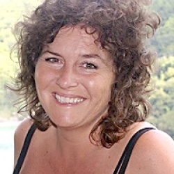 MARTIN MONIQUE