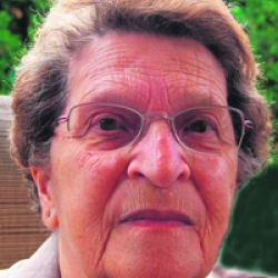 DIONNE JACQUELINE BYATT