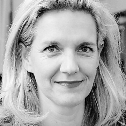 PAGÉ ESTHER